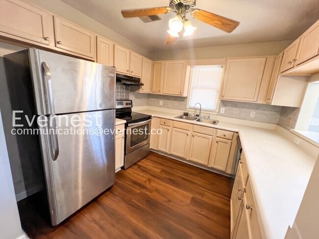 Building Photo - 5016 Cheshire Ct