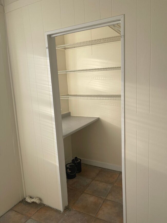 Building Photo - Allston 4 Bed split or formal 3 bed Ht Hw Included month free HW Floors Laundry Students ok