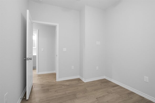 Building Photo - 16426 Eastchase St