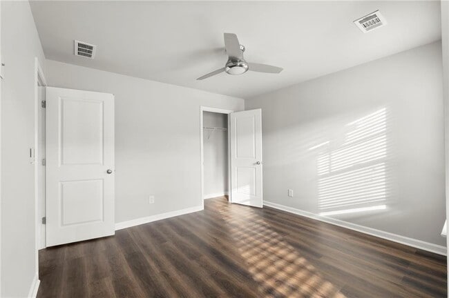 Building Photo - 2628 Stonekey Bend