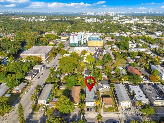 Building Photo - 8315 NE Miami Ct