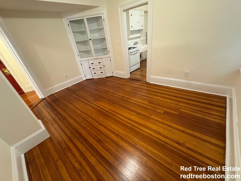 Building Photo - 885 Massachusetts Ave