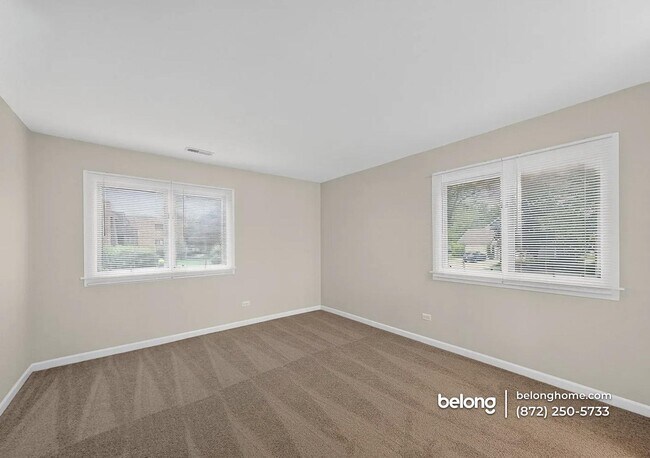 Building Photo - 1420 Stonebridge Cir