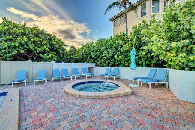 Building Photo - 4740 S Ocean Blvd