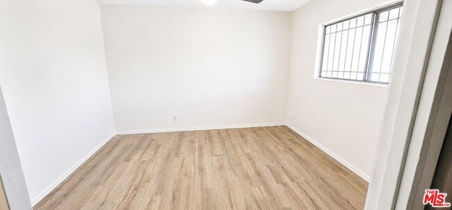 Building Photo - 2630 S La Salle Ave