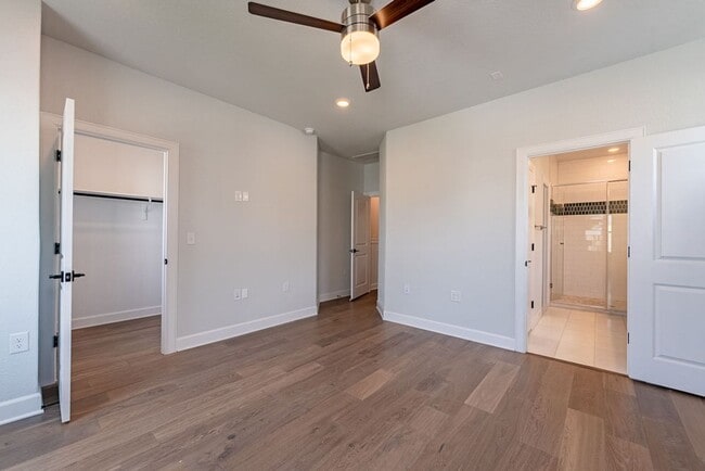 Building Photo - Amazing 3 bedroom, 2 bathroom home in East Austin!