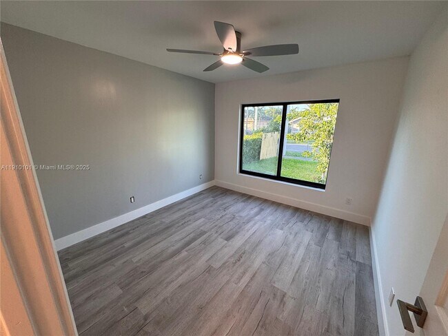 Building Photo - 2430 NW 22nd Rd