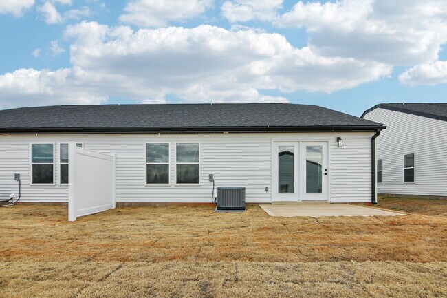 Building Photo - 4025 Cedar Fls Ln