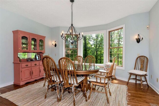 Building Photo - 3978 Pineshore Cir