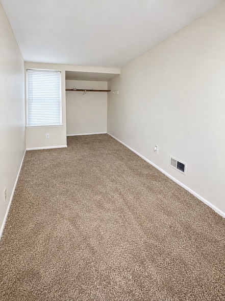 Building Photo - 8842 N 95th St