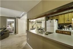 Building Photo - 273 Hillsboro Pl