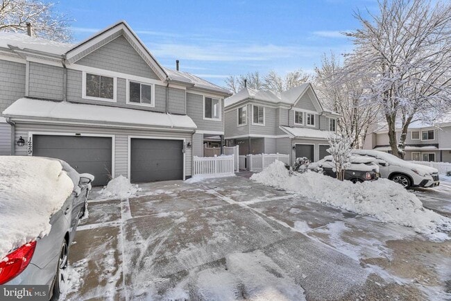 Building Photo - 1228 Chanticleer