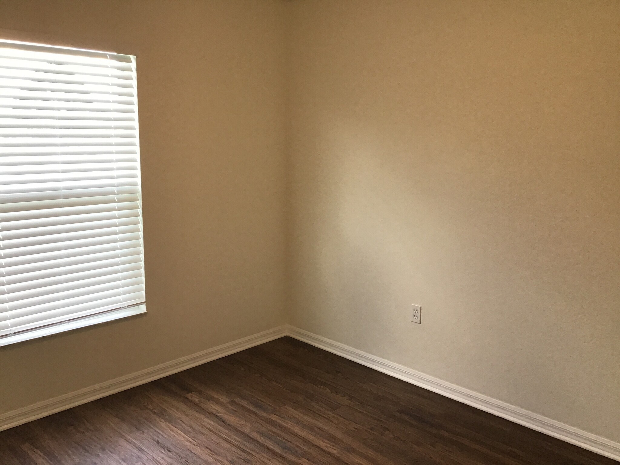 Building Photo - 4315 Stonefield Dr
