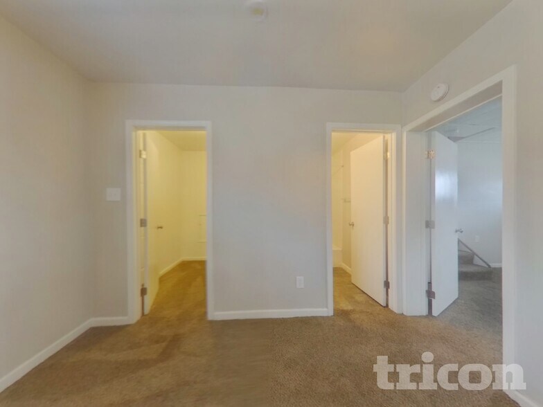 Building Photo - 3459 Rauscher Dr