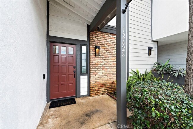 Building Photo - 12628 Newport Ave