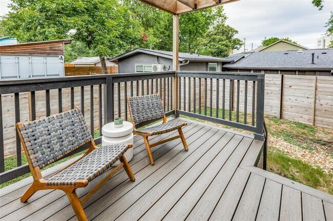 Building Photo - 1204 Georgian St