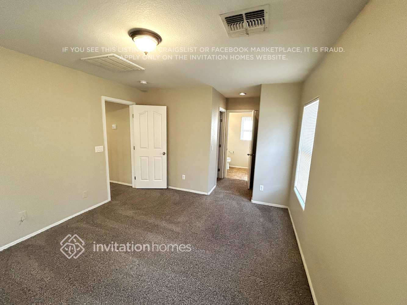 Building Photo - 6412 W Fawn Dr