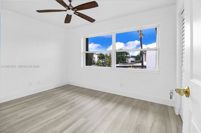 Building Photo - 10921 SW 70th Terrace