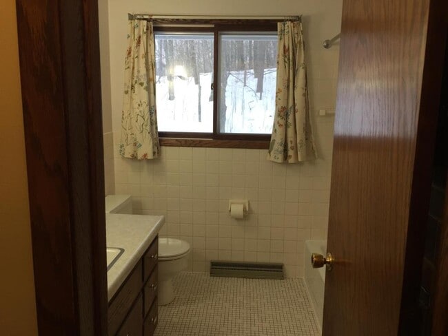 Building Photo - 4815 Woodland Ave