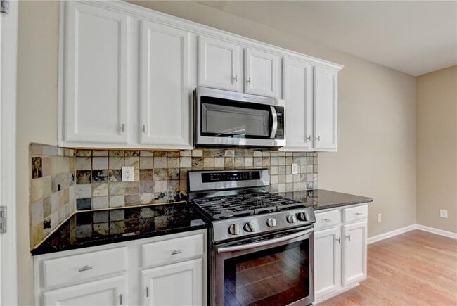 Building Photo - 5740 Crestwick Wy