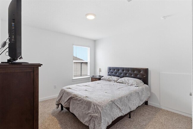 Building Photo - 105 Nuntree Cv