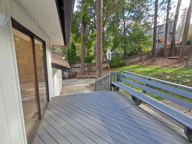 Building Photo - $3,200 -5 Bed / 3 Bath- Home with Fully Fe...