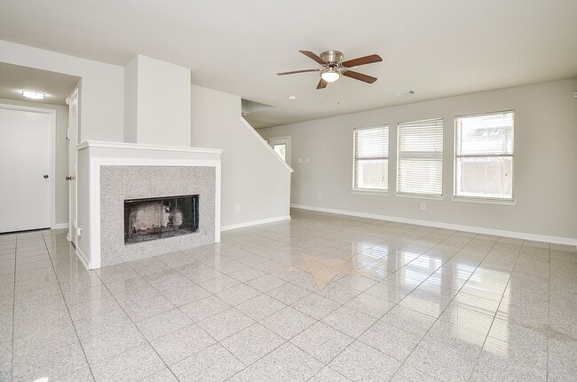 Building Photo - 13410 Cricklewood Creek Ln