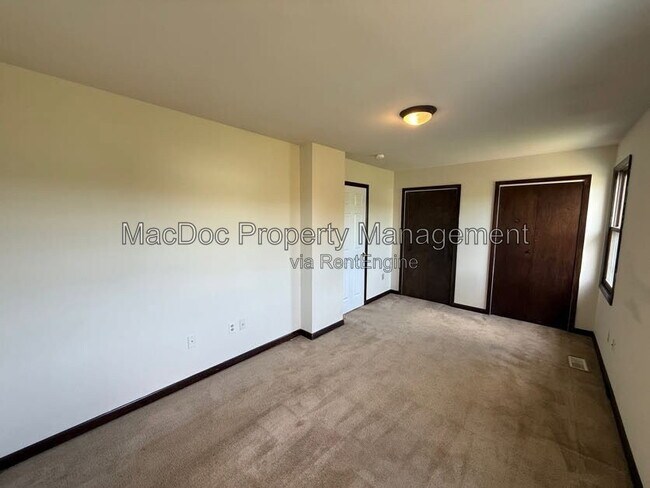 Building Photo - 5145 Cottonwood Ct