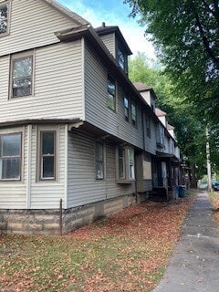 Building Photo - 235 Chamberlain St