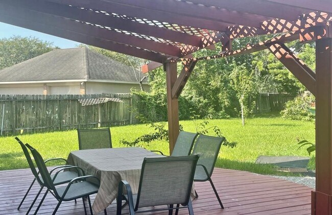 Building Photo - 3602 Garrettsville Dr