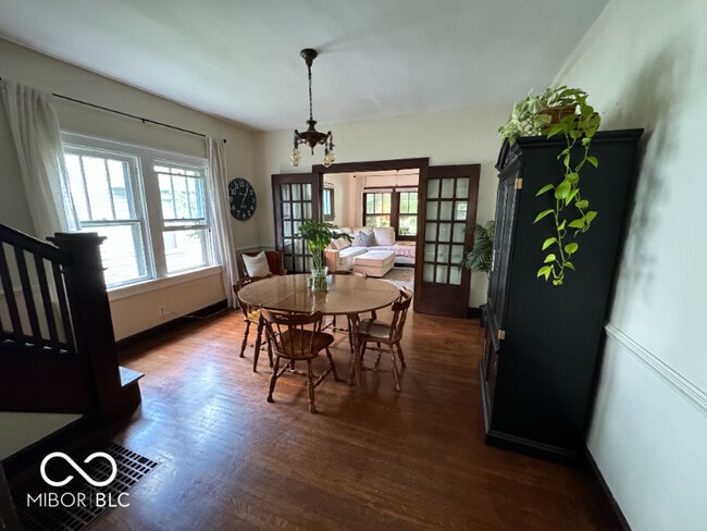 Building Photo - 336 N Lesley Ave