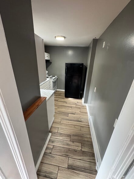 Building Photo - 28 York Ave