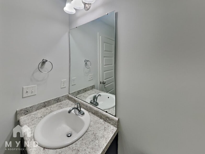 Building Photo - 26 Brown Thrasher Ct