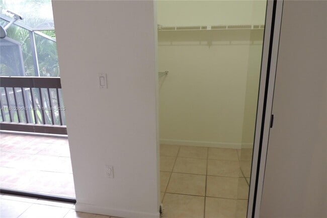 Building Photo - 10104 NW 41st St