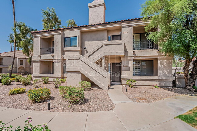 Building Photo - 9708 E Vía Linda