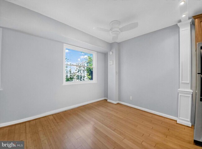 Building Photo - 1801 Clydesdale Pl NW