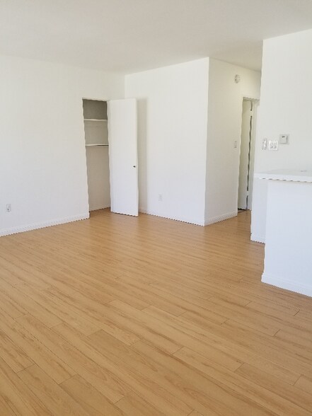Building Photo - 1534 10th St
