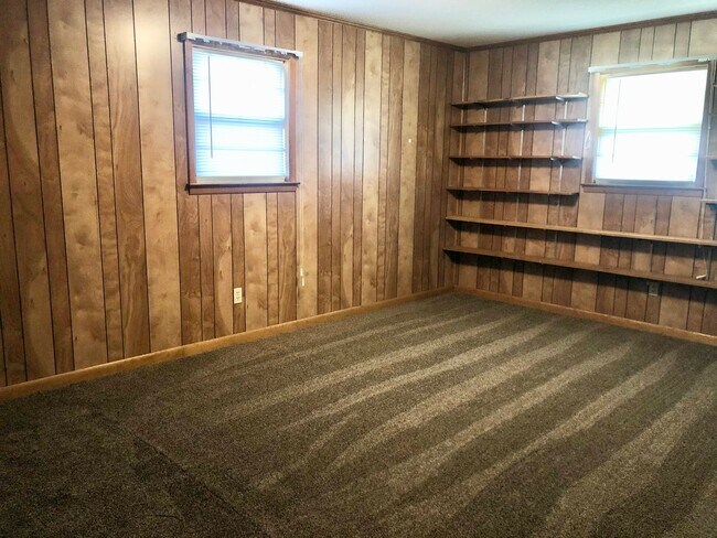 Building Photo - 812 Glenwood Rd