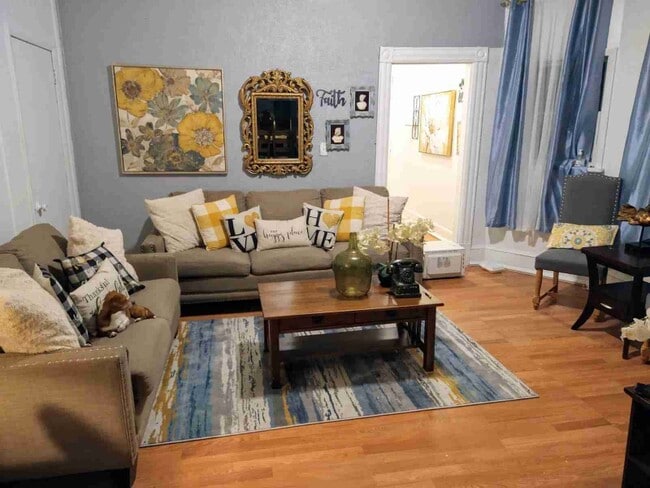 Building Photo - 169 Madison St