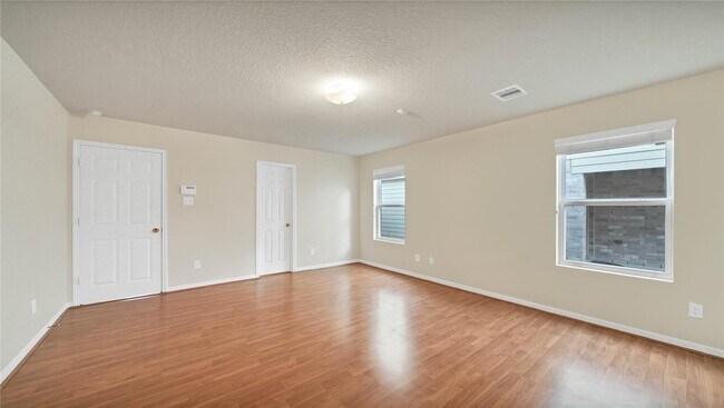 Building Photo - 5050 Ivy Fair Way