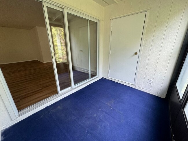 Building Photo - TWO BEDROOM TOWNHOME