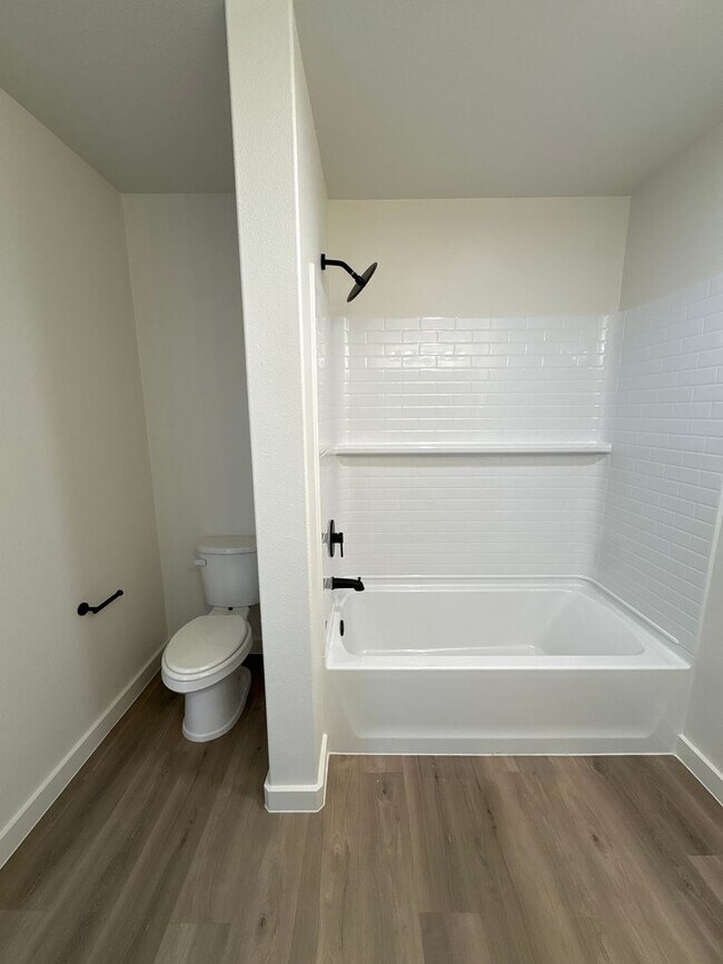 Building Photo - Pay NO RENT until March!! New, with great sunset views; 2168 Langfords' the home for you!