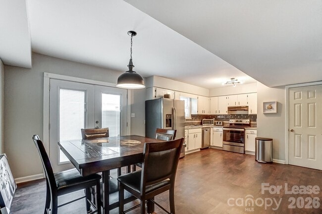 Building Photo - 8518 Castle Pine Ct