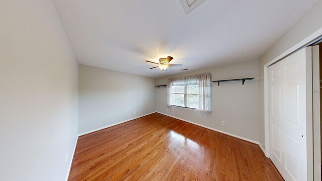 Building Photo - 43799 Abbott Pl