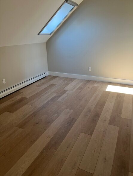 Building Photo - 260 N Williston Rd