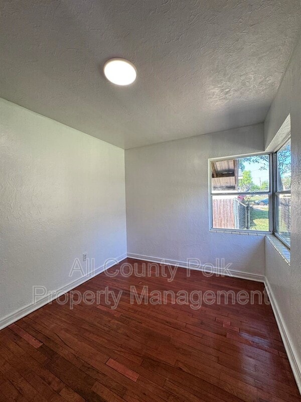 Building Photo - 745 E Valencia St