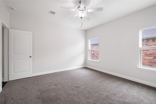 Building Photo - 111 Colthorpe Ln