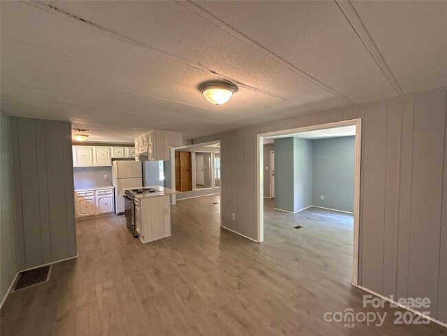 Building Photo - 5248 Montana Cir NW