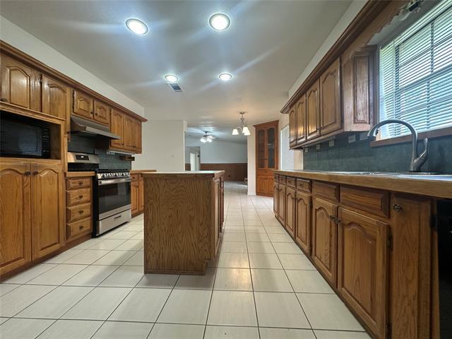 Building Photo - 2243 Stickhorse Ln