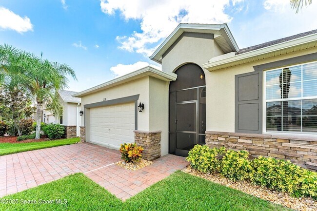 Building Photo - 5724 Trieda Dr